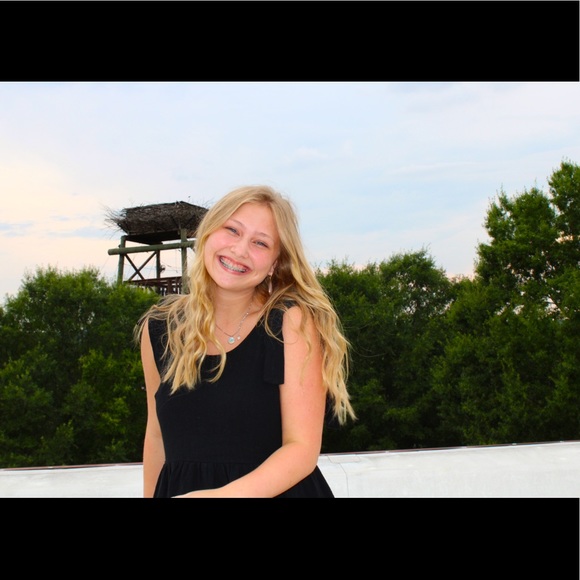 Meet your Posher, Delaney - Picture 1 of 3